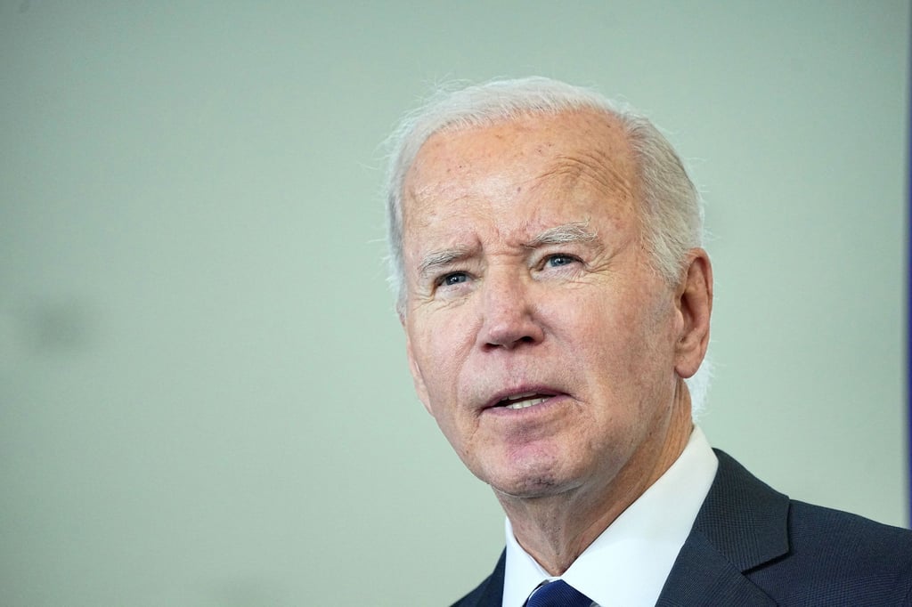 Biden und seine Familie beraten sich nach Angaben seines Büros derzeit mit seinem Ärzteteam über das weitere Vorgehen.
