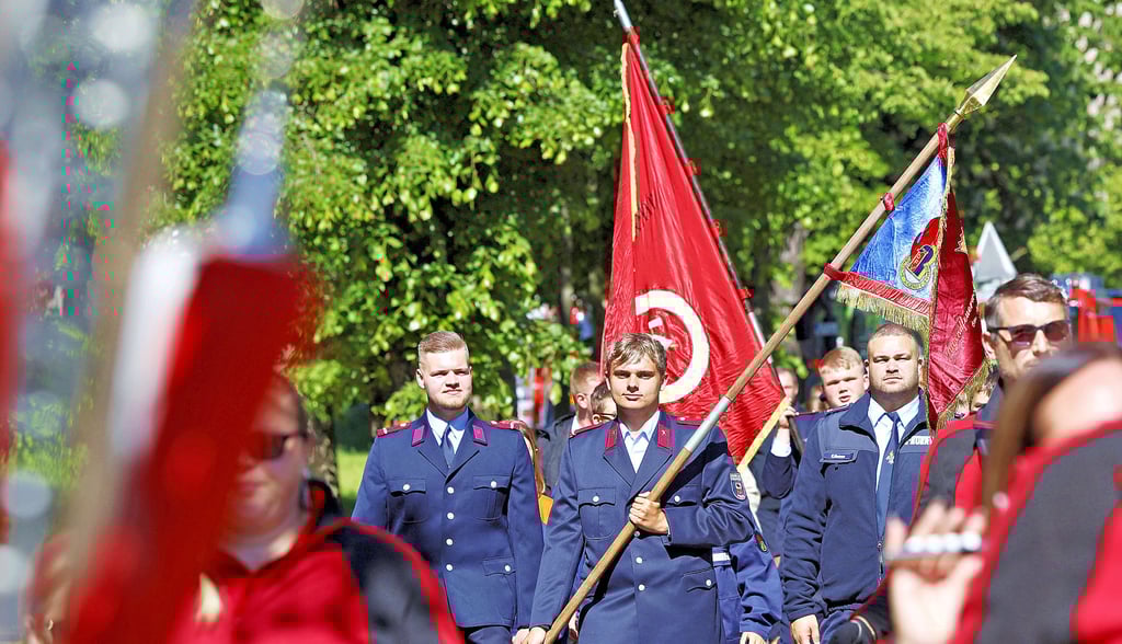Das Jubiläumsfest in Frose beginnt mit einem gemeinsamen Umzug.