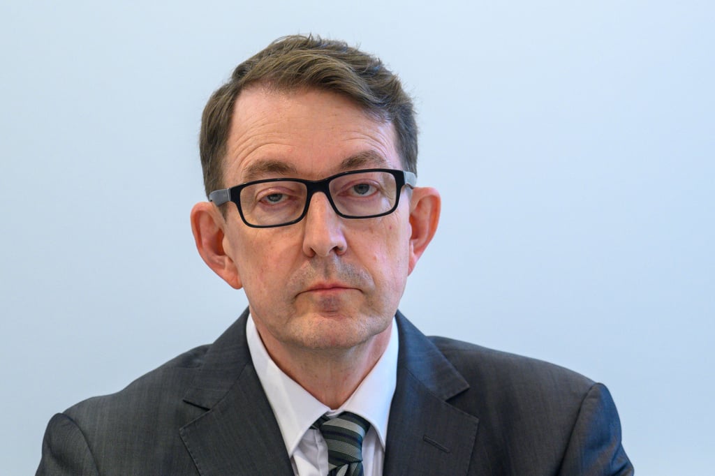 Der Jura-Professor Winfried Kluth aus Halle ist Vorsitzender der Kommission, die jetzt ihren Abschlussbericht vorlegt.