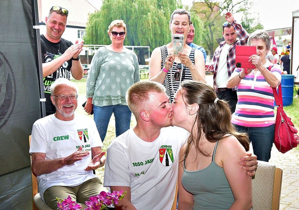 Monique und Florian aus Biendorf bei Rostock gaben sich im vergangenen Jahr das Ja-Wort.