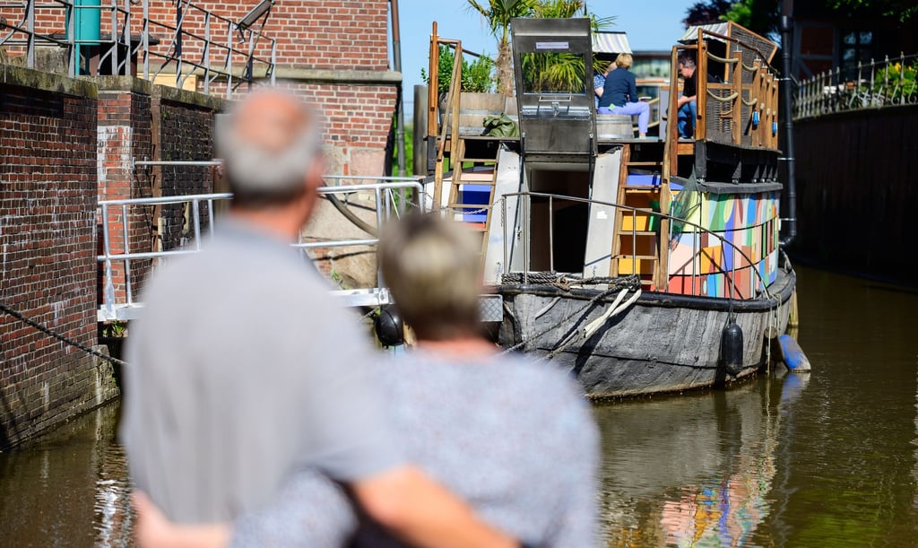 Im Stader Hansehafen können Besucher Nächte im Kutter buchen - mit Blick in den Sternenhimmel.