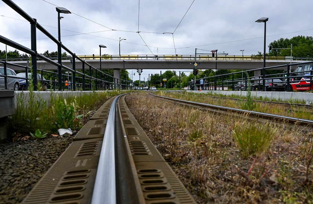 Für die Brücke an der Wuhlheide gilt ab sofort eine Vollsperrung.