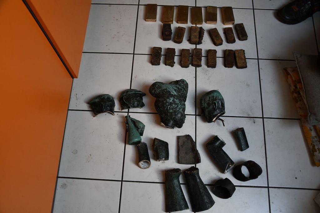 Die verschwundenen Bronze-Plastiken aus Leuna sind vollkommen zerstört.
