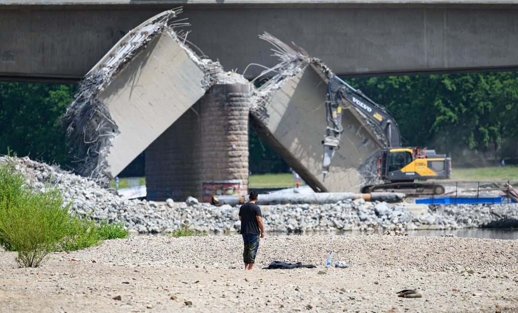 Die Abrissarbeiten befinden sich nach Rathausangaben in der Endphase.