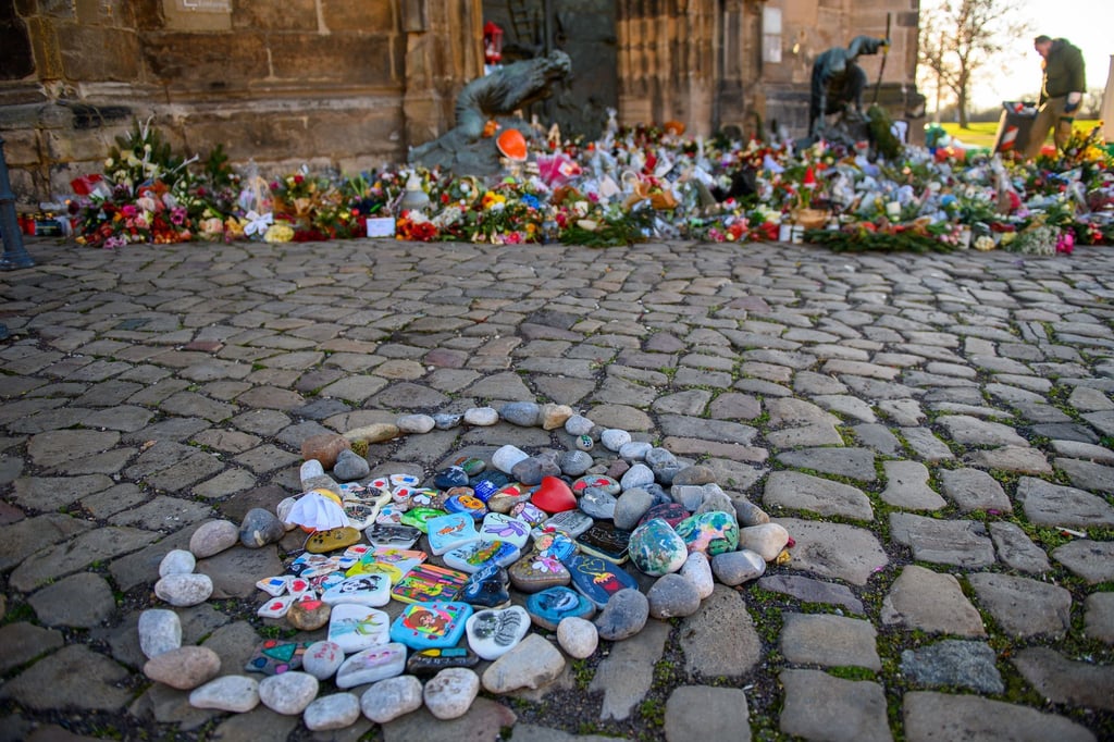 Die Anteilnahme und Solidarität waren groß nach dem Anschlag auf dem Weihnachtsmarkt. Das DRK beendet nun seine Spendenkampagne. (Archivbild)