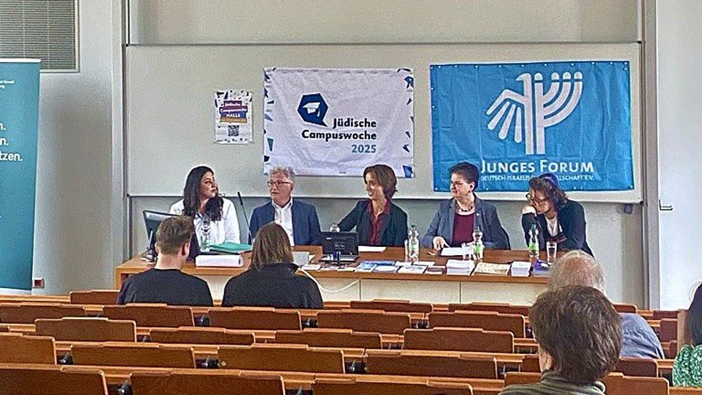 Angespannt bis bedrohlich – so sehen die Podiumsgäste die Situation für jüdische Studierende und Mitarbeiter an Hochschulen aktuell.