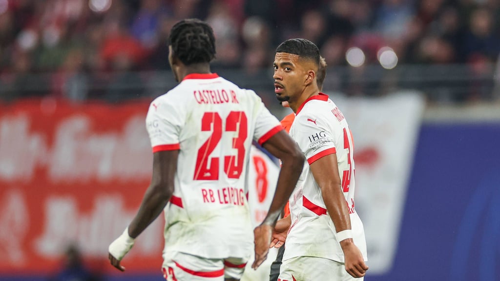 Castello Lukeba (l.) und Benjamin Henrichs machen die Brasilien-Reise nicht mit.