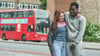 Beatrix (Tallulah Greive) und Jaheim (Josh Tedeku) müssen mit dem Edelinternat klarkommen.