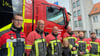 Die Freiwillige Feuerwehr Wernigerode ist rund um die Uhr einsatzbereit (von links): Jugendmitglied Felix Marco Söchting, Stadtwehrleiter Marco Söchting, Ortswehrleiter Torsten Breiting, Marian Stillke von der Ortsfeuerwehr mit Tochter Juna, Ortsjugendfeuerwehrwartin Monique-Chantalle Frank und Claudia Stenschke von der Ortsfeuerwehr.
