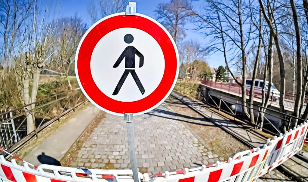 Die Möllerbrücke in Hoym ist gesperrt, weil sie einsturzgefährdet ist. Sie löst eine Debatte über wichtige Brücken aus.