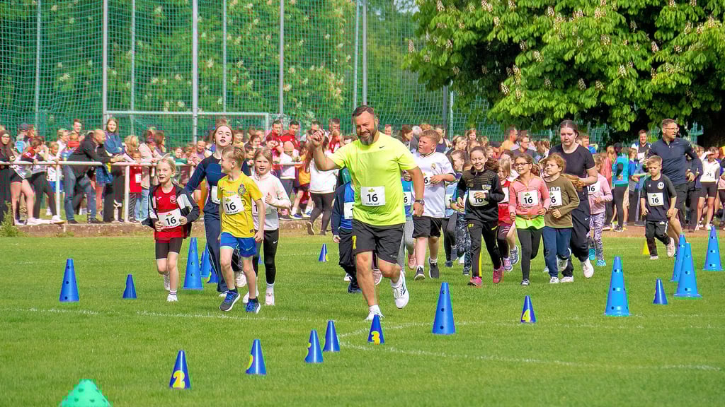 Der 27. Malig-Lauf erwies sich wieder als Publikumsmagnet. Rund 700 Zuschauer feuerten die 611 Läuferinnen und Läufer an.