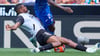 Cristhian Mosquera attackiert einen Gegenspieler.