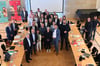 Gruppenfoto der Verwaltungschefs mit Halles Oberbürgermeister Dr. Alexander Vogt (Mitte) bei ihrem Treffen in Halberstadt.