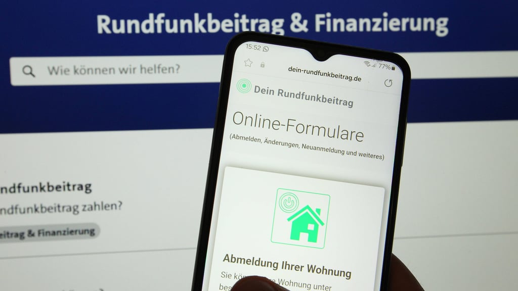 Vorsicht Abzocke: Diverse Anbieter verlangen für das Ummelden bei der GEZ Gebühren.