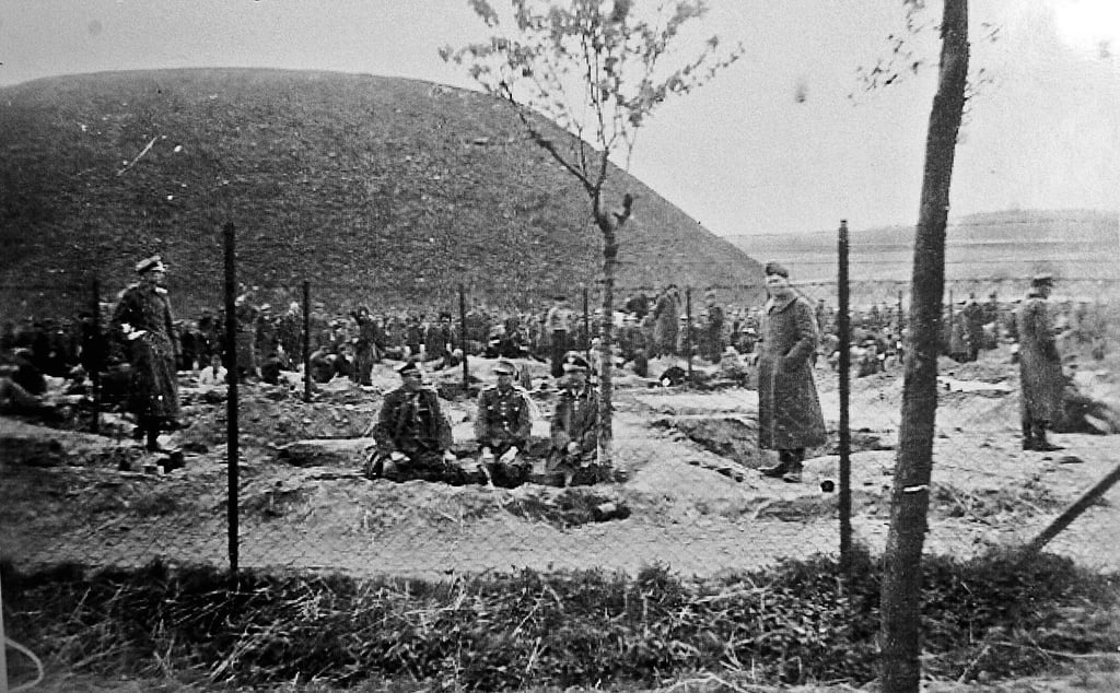 Das Gefangenenlager bei Helfta trug bei den Soldaten den Namen "Feld des Jammers".