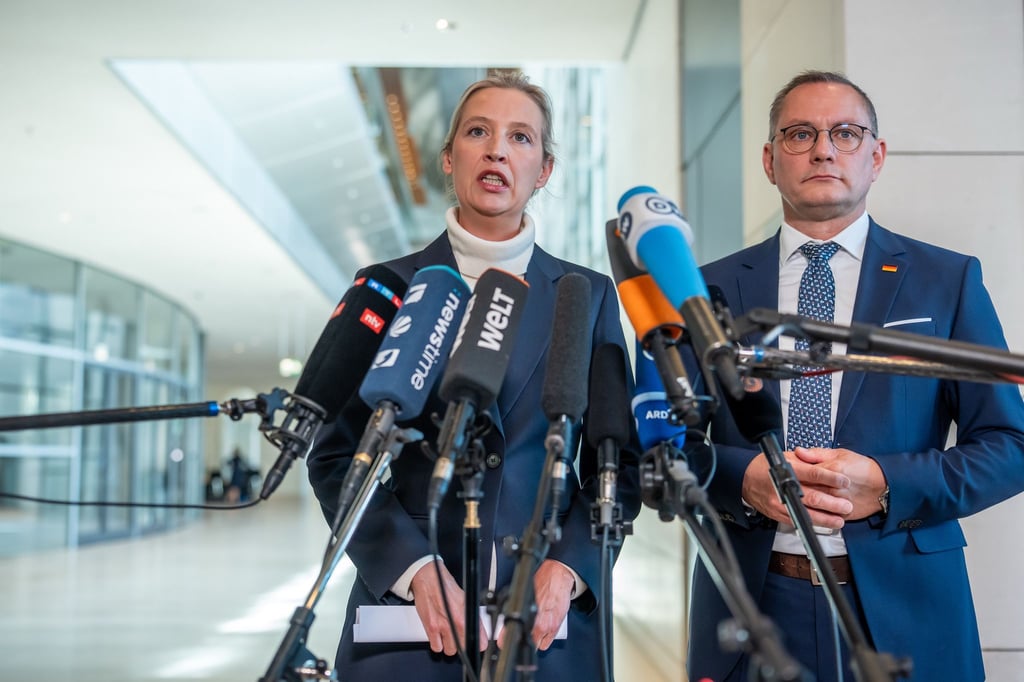 Die AfD-Chefs Alice Weidel und Tino Chrupalla kritisieren „Spielchen“ der anderen Parteien.