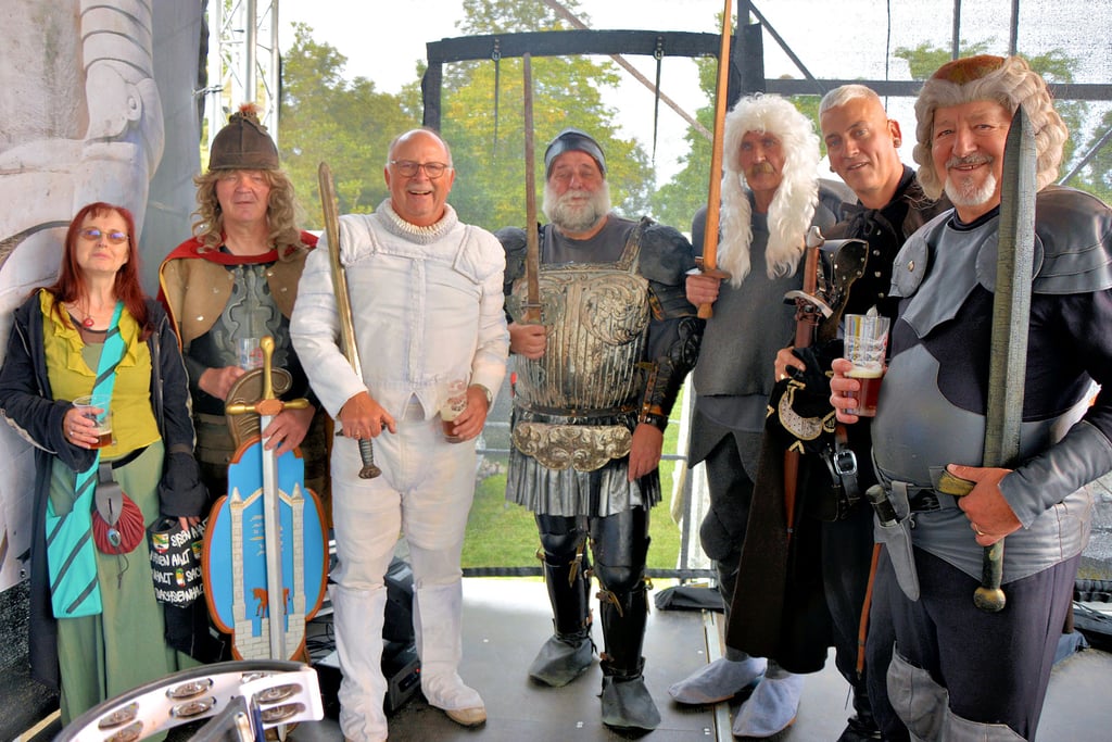 2026 sollen sich wieder zahlreiche Rolande zum traditionellen Stadtfest in Burg ein Stelldichein geben. Die Vorbereitungen dafür haben in der Kreisstadt bereits begonnen.