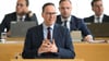 Wirtschaftsminister Dirk Panter will mehr Rüstungsfirmen nach Sachsen locken.