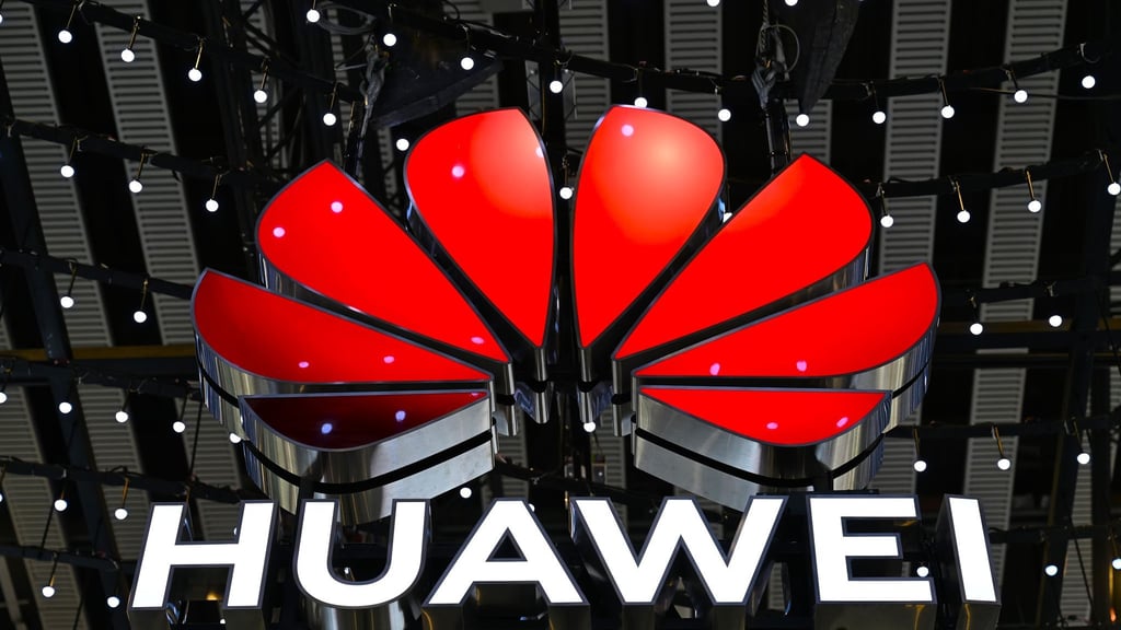 Die USA warnen Drittstaaten vor dem Kauf von Huaweis KI-Chips. China wirft Washington daher Mobbing vor.