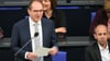 Bundesinnenminister Alexander Dobrindt (CSU) hat die verschärften Grenzkontrollen verteidigt.