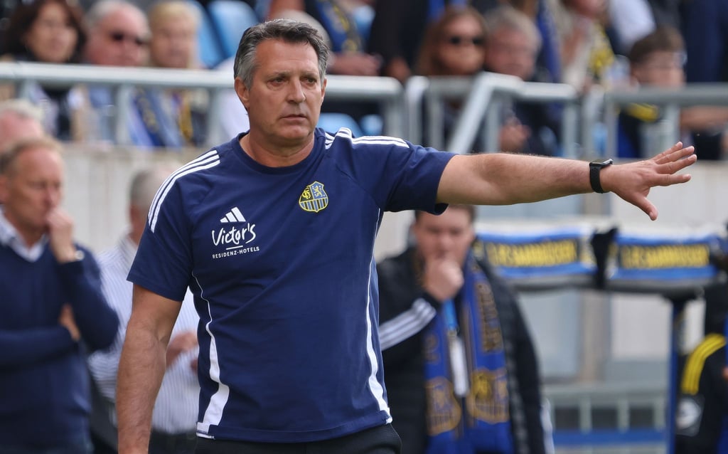 Coach Alois Schwartz will den FCS zurück in die 2. Liga führen.