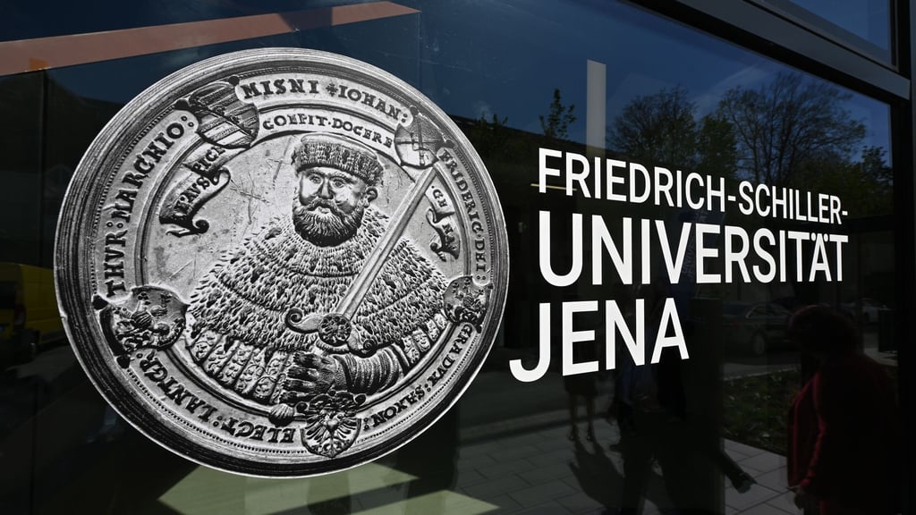 Die Friedrich-Schiller-Universität Jena hat die Chance auf den Status als Exzellenz-Uni. (Archivfoto)