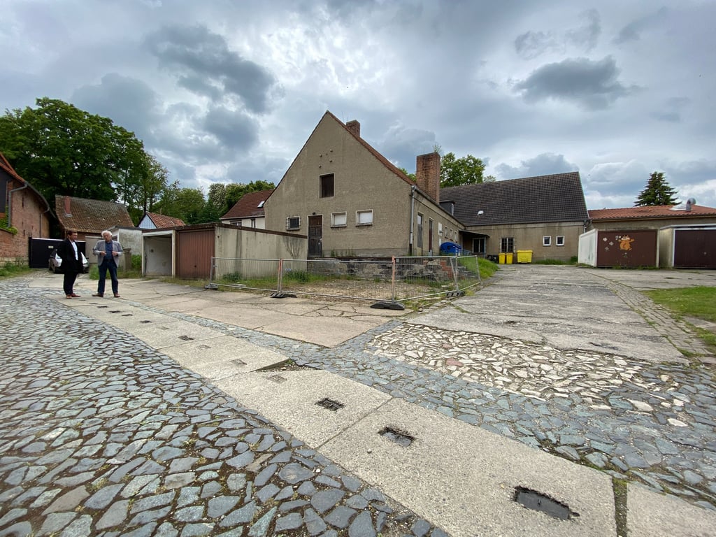Sie hat keinen Namen, diese Straße hinter dem künftigen Tante-Enso-Laden. Aber sie fällt in Ströbecks Sanierungsgebiet.