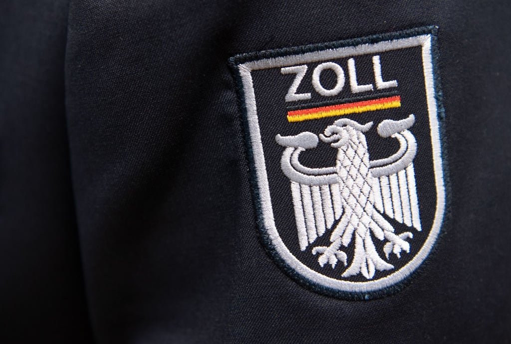 Die elf Beschuldigten durften sich demnach nur zu touristischen Zwecken in Deutschland aufhalten. (Symbolbild)