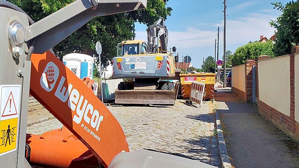 Wegen Sicherungsmaßnahmen wird derzeit in Wolmirstedt gearbeitet. Die Straße ist wegen Tiefbauarbeiten gesperrt.