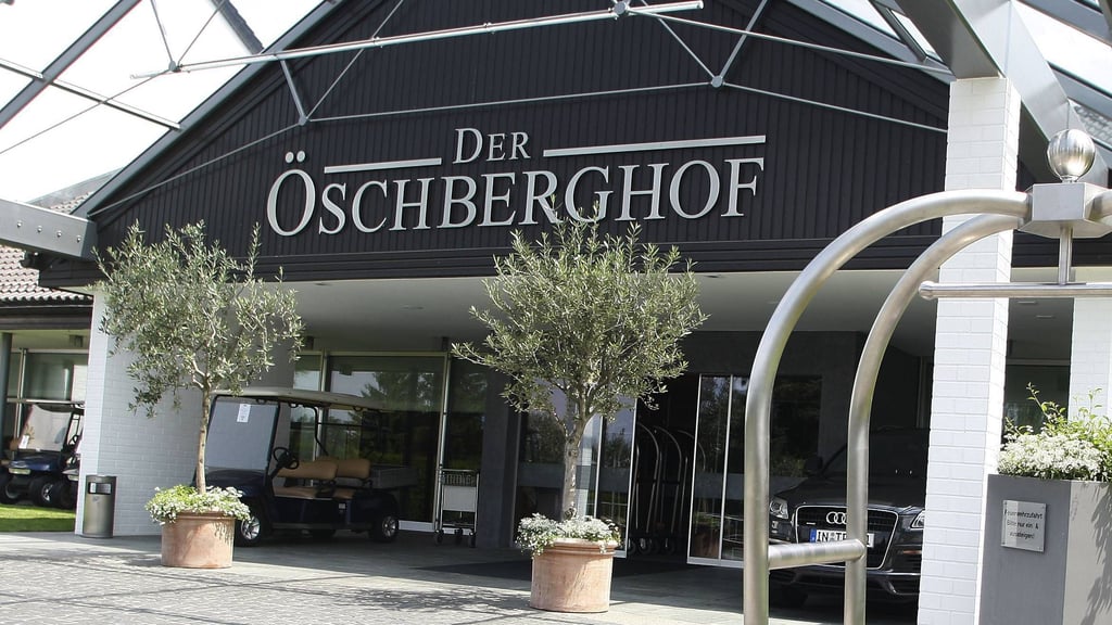 Der Eingang zum Hotel Öschberghof in Donaueschingen.