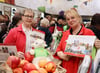 Marita Taubhorn (links) und Jean Kusian aus Salzwedel bei der Grünen Woche in Berlin. Rein sprachliche gesehen sind sie auch  in der Hauptstadt zu Hause.