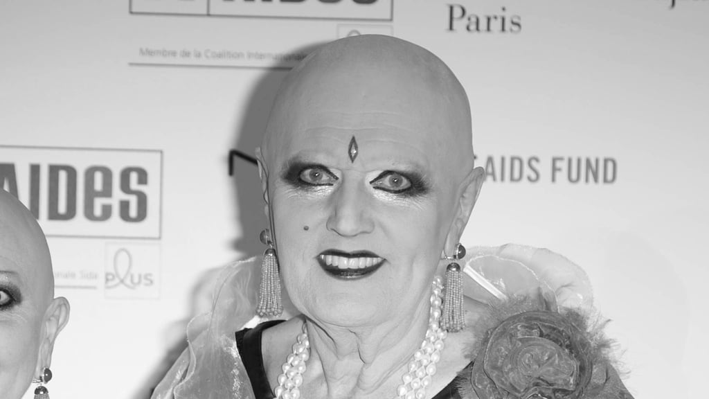 Künstlerin Eva - bekannt von dem Duo Eva & Adele - ist gestorben.