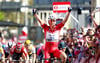 Ex-Radrennprofi Marcel Kittel (vorn) findet lobende Worte für Magdeburg. Hier bei einer Tour in Italien 2016.