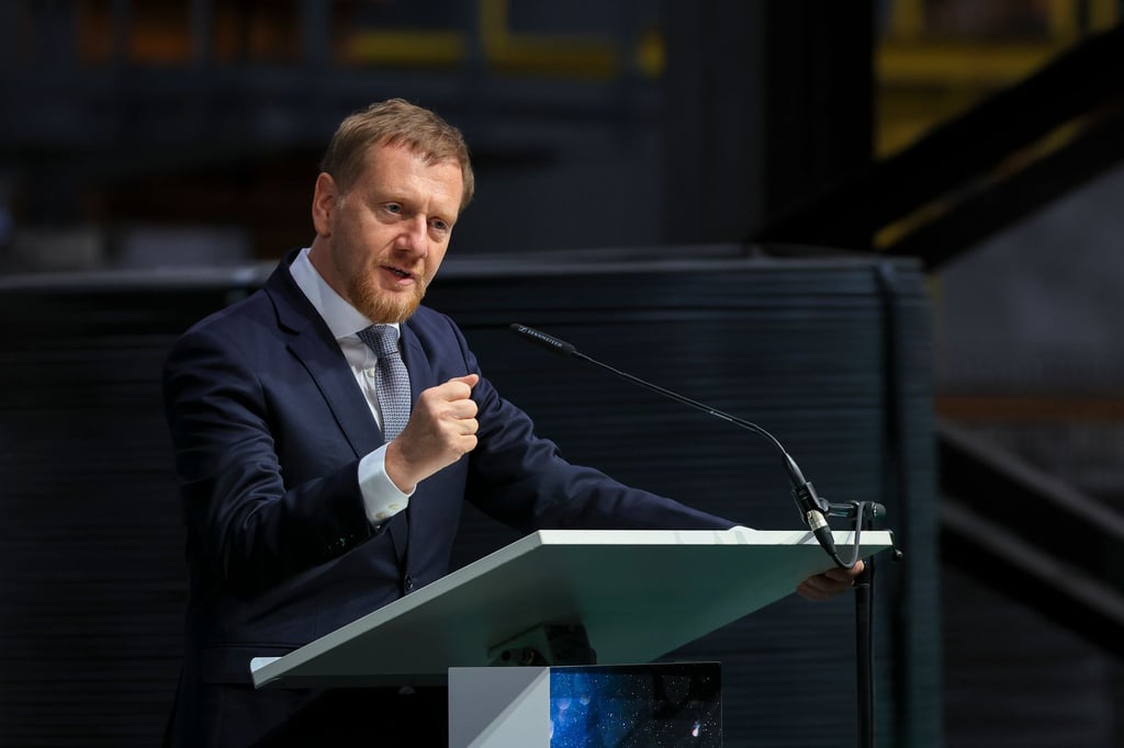 In der Diskussion um Ukraine-Hilfen beklagt Sachsens Ministerpräsident Michael Kretschmer eine zunehmende Spaltung der Gesellschaft. (Archivfoto)