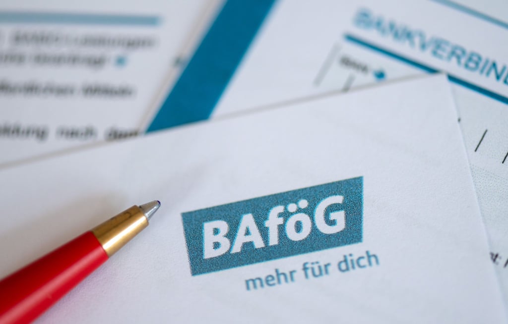 Bafög-Anträge: Bis die Finanzhilfe für Studenten ausgezahlt wird, vergehen in Thüringen etliche Monate - teils sogar mehr als ein Jahr, sagen Studierende. (Symbolfoto)