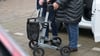 Das Landesverwaltungsamt sieht einen Trend weg von stationärer Pflege hin zu selbstorganisierten Wohnformen. (Archivbild)