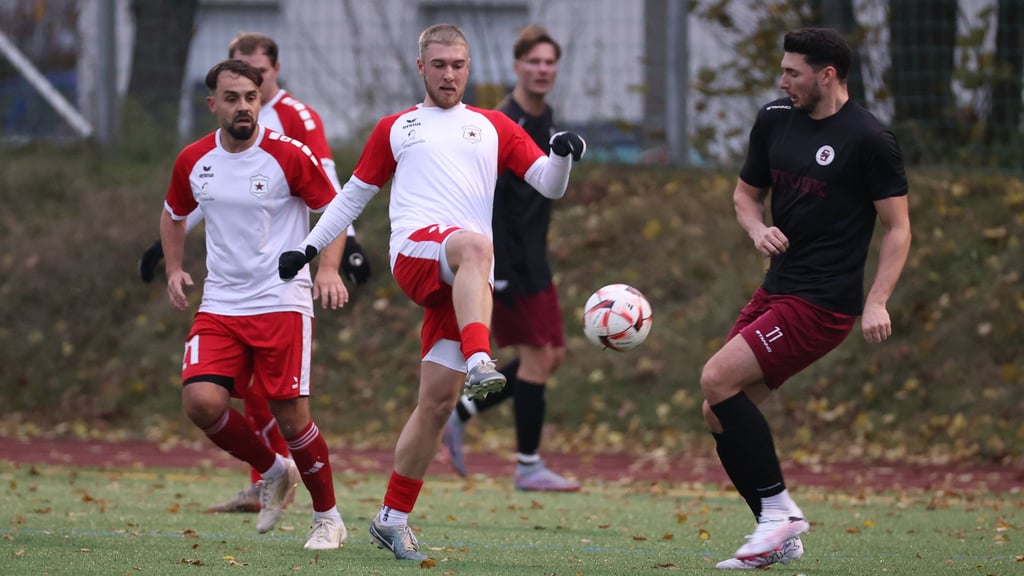 Ian Adrian Felgenhauer (Mitte) hat einen großen Anteil am fast perfekten Titel der Sterne.