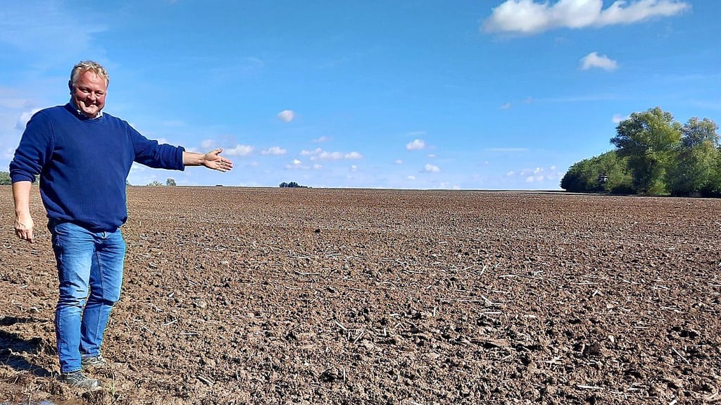 Bereits 2022 zeigte Landwirt Martin Beck die Fläche, auf der die Solaranlage geplant ist.