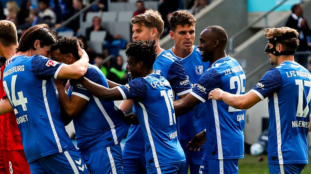 Der 1. FC Magdeburg spielte eine sportlich erfolgreiche Saison 2024/25. Was sagen die Fans zu acht Fragen rund um die Spielzeit?