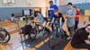 Biker von der Deutschen Initiative Mountainbike (DIMB) und vom Landesradsportbund präsentierten den Schülern der Levana-Schule Eisleben das Indoor-Radfahren. 