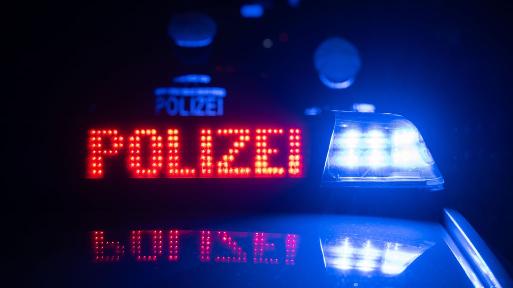Erst nach einer rund 45-minütigen Verfolgungsjagd in und rund um Friedrichsbrunn konnte die Polizei am Donnerstagabend einen 21-Jährigen in Friedrichsbrunn stellen.