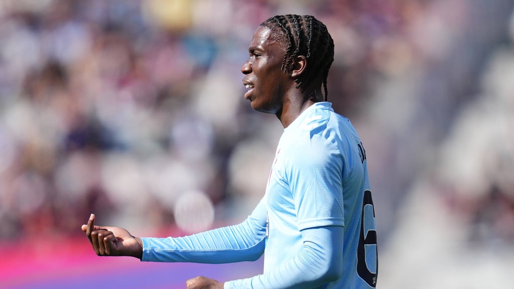 Ilaix Moriba gibt bei Celta Vigo Anweisungen.