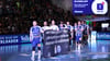 Die Spieler des ThSV Eisenach gedachten mit einem Banner den Opfern des Anschlags auf den Magdeburger Weihnachtsmarkt.