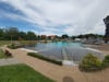 Die Becken sind repariert, gereinigt und mit Wasser gefüllt, Spielplatz und Liegewiesen hergerichtet: Das barriere- und chlorfreie Biobad Blankenburg ist bereit für seine Badegäste.