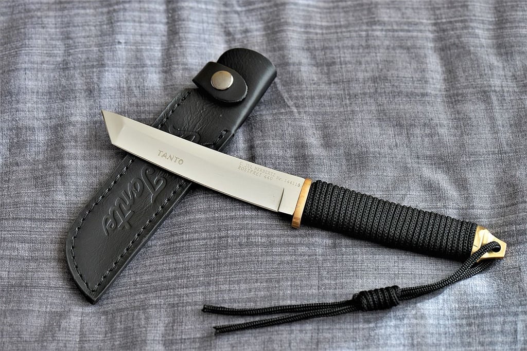 Die Polizei fand bei einem Jugendlichen in Weißenfels ein 20 cm langes Messer.