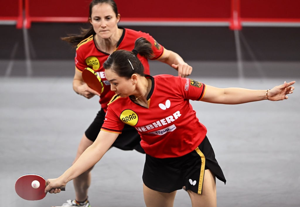 WM-Medaille verpasst: Das deutsche Tischtennis-Doppel Yuan Wan (vorn) und Sabine Winter.