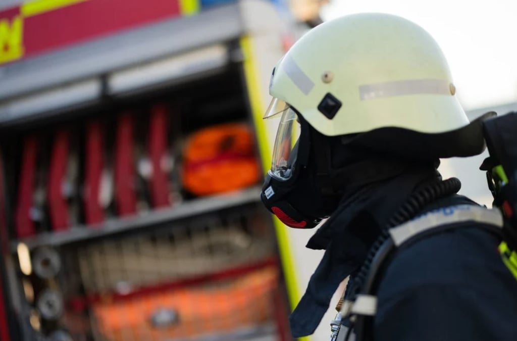 War es Brandstiftung? Ein 50-Jähriger hat ein komplettes Doppelhaus in Kleinmühlingen unbewohnbar gemacht.