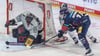 Torhüter Julius Hudacek im Tor der Kölner Haie im fünften Finalspiel gegen die Eisbären Berlin
