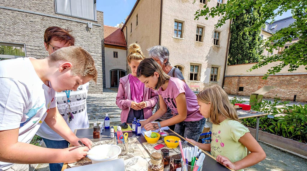 Seit Jahren können sich Kinder und Jugendliche bei diversen Angeboten in den Sommerferien mit dem Kinderferienpass ausprobieren.