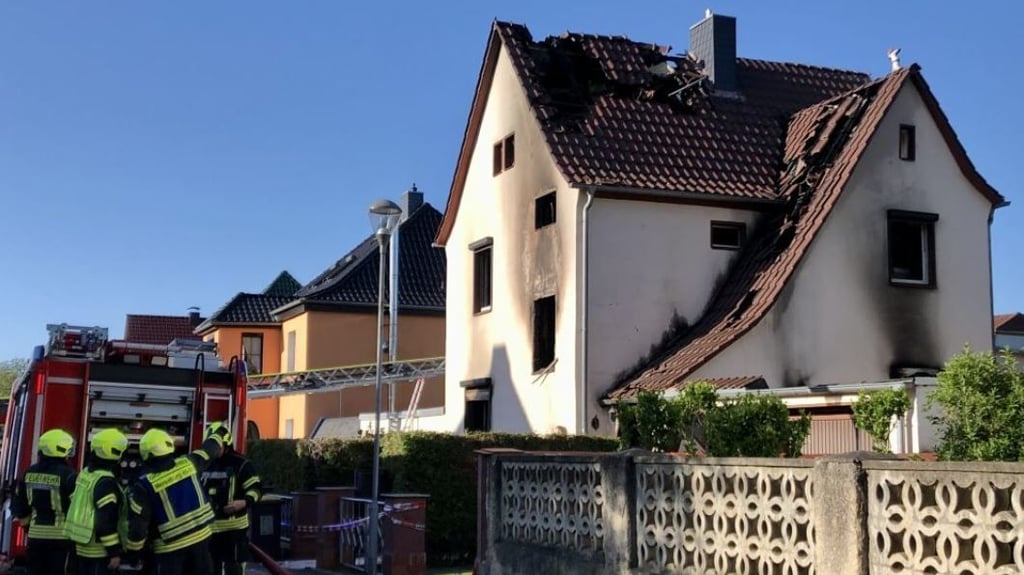 Zu einem Hausbrand in Merseburg musste die Feuerwehr Donnerstagnacht ausrücken.